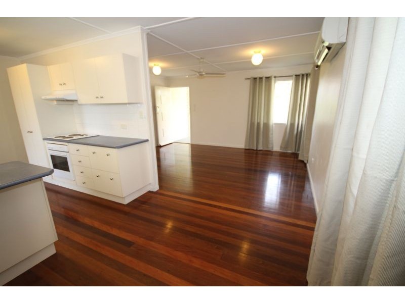 4 Casmaria Street, Mansfield QLD 4122