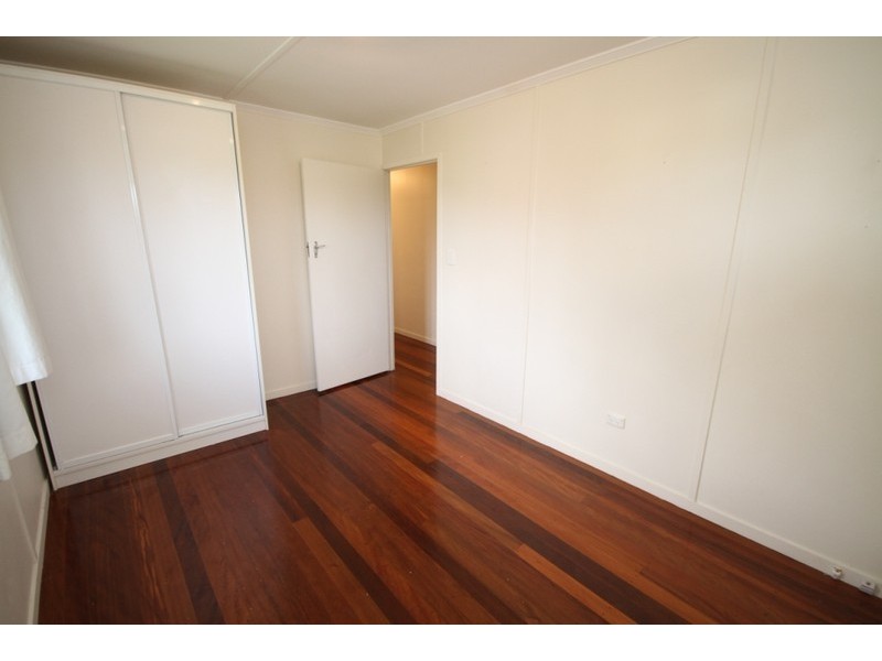 4 Casmaria Street, Mansfield QLD 4122