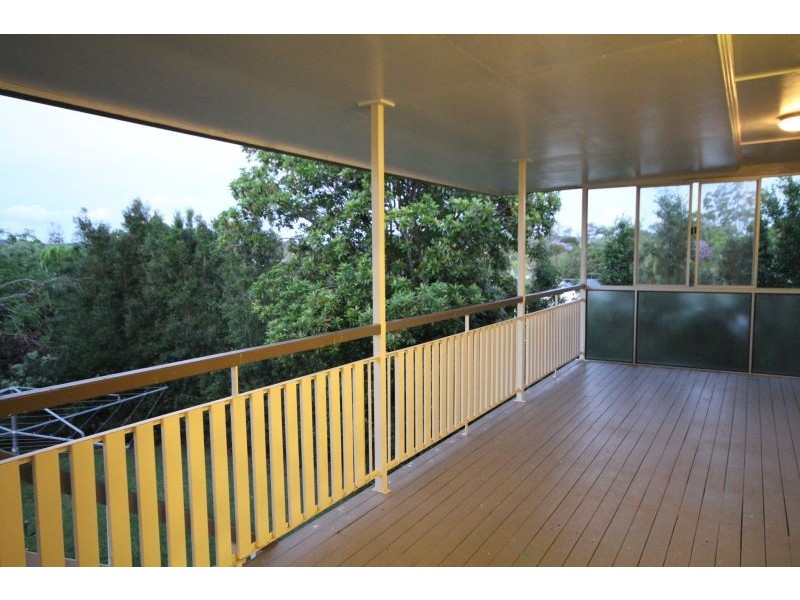 4 Casmaria Street, Mansfield QLD 4122