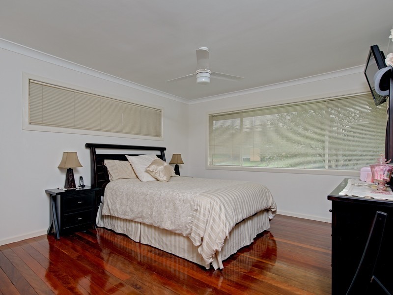 9 Irandi Street, Mansfield QLD 4122