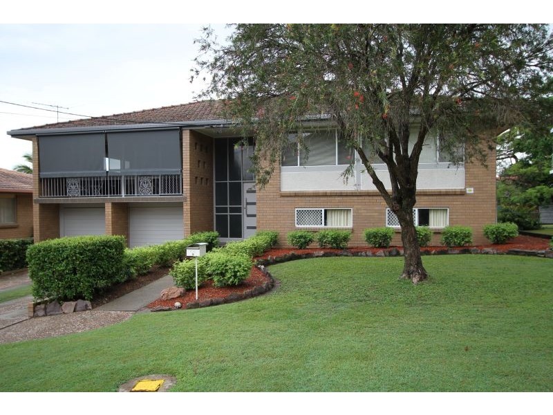 9 Irandi Street, Mansfield QLD 4122