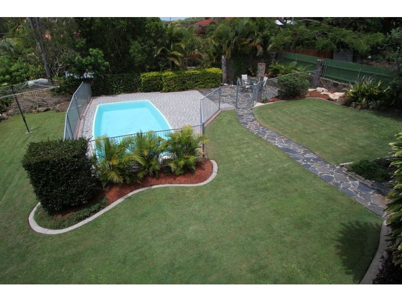 9 Irandi Street, Mansfield QLD 4122