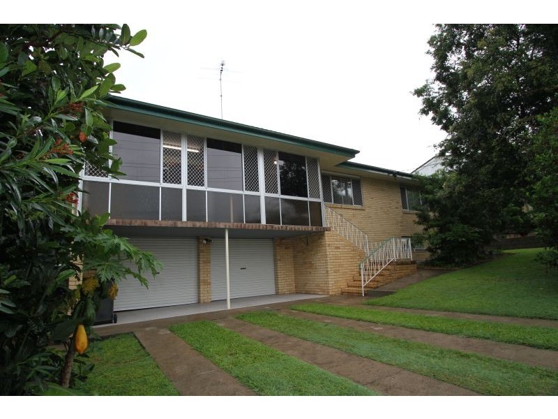 25 Mingera Street, Mansfield QLD 4122