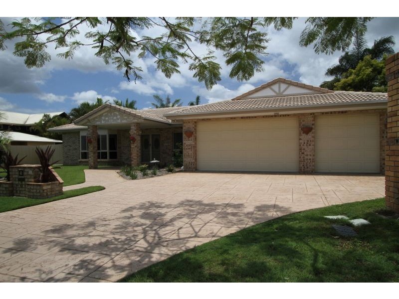 3 Mansfield Place, Mansfield QLD 4122