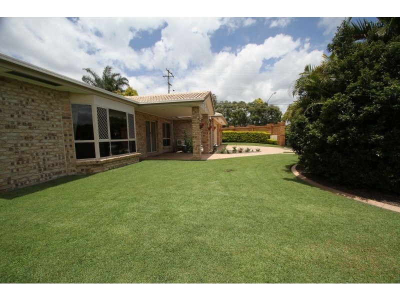 3 Mansfield Place, Mansfield QLD 4122