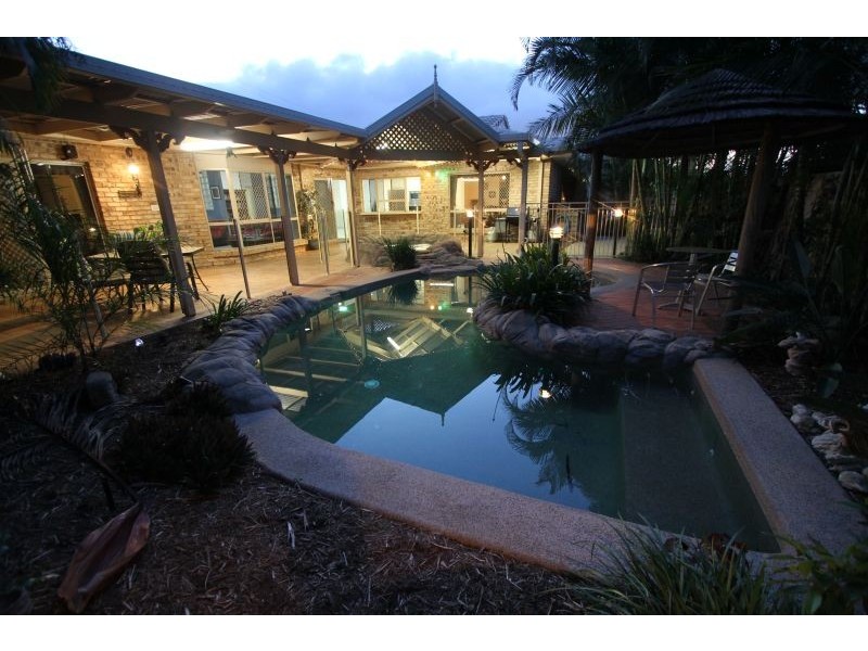 3 Mansfield Place, Mansfield QLD 4122