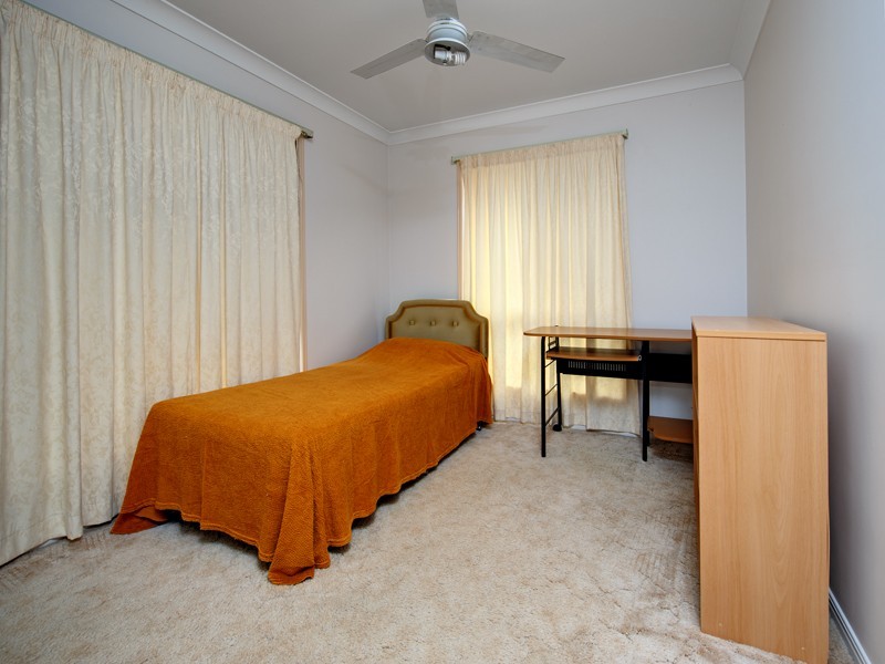 3 Hythe Street, Mansfield QLD 4122