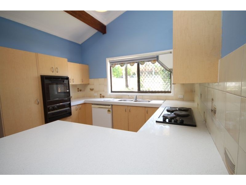 393 Pine Mountain Road, Mansfield QLD 4122