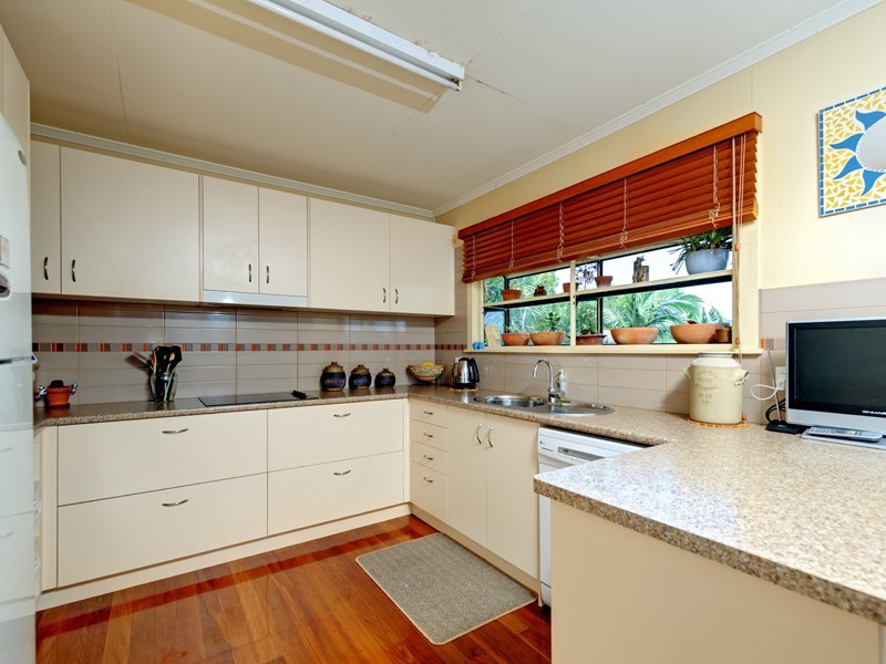 22 Pareena Crescent, Mansfield QLD 4122