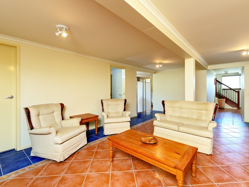 22 Pareena Crescent, Mansfield QLD 4122