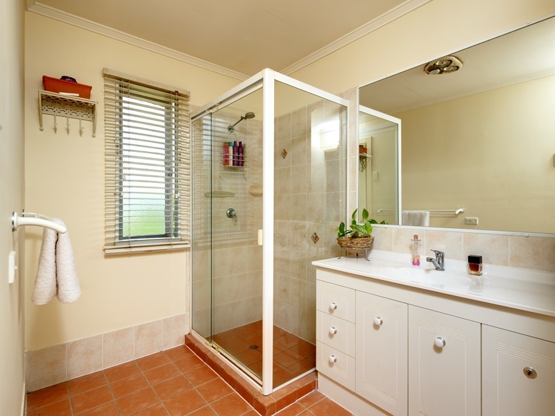 22 Pareena Crescent, Mansfield QLD 4122