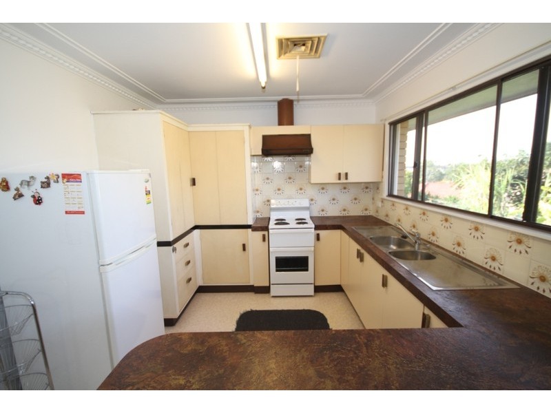 6 Dirkala Street, Mansfield QLD 4122
