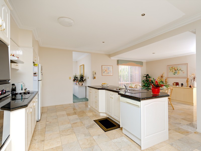 77 The Avenue, Sunnybank Hills QLD 4109