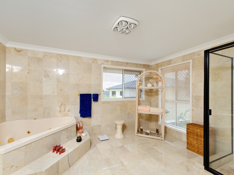 77 The Avenue, Sunnybank Hills QLD 4109