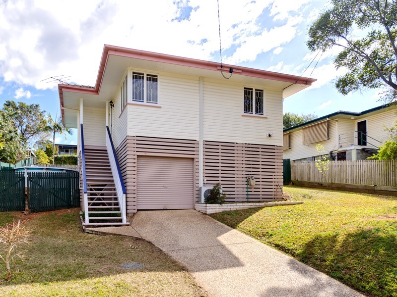 13 Trochus Street, Mansfield QLD 4122