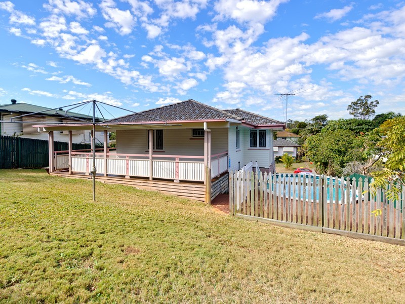 13 Trochus Street, Mansfield QLD 4122