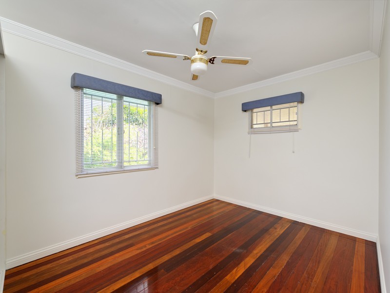 13 Trochus Street, Mansfield QLD 4122