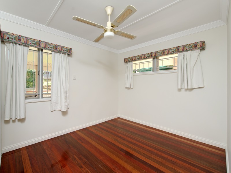 13 Trochus Street, Mansfield QLD 4122