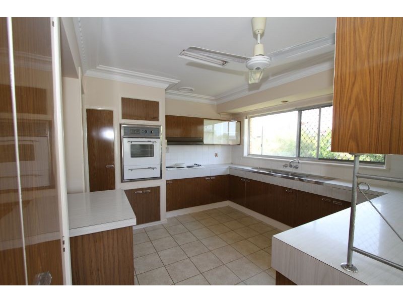 20 Tandanya Street, Mansfield QLD 4122