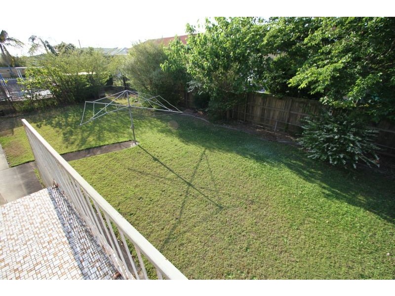 20 Tandanya Street, Mansfield QLD 4122