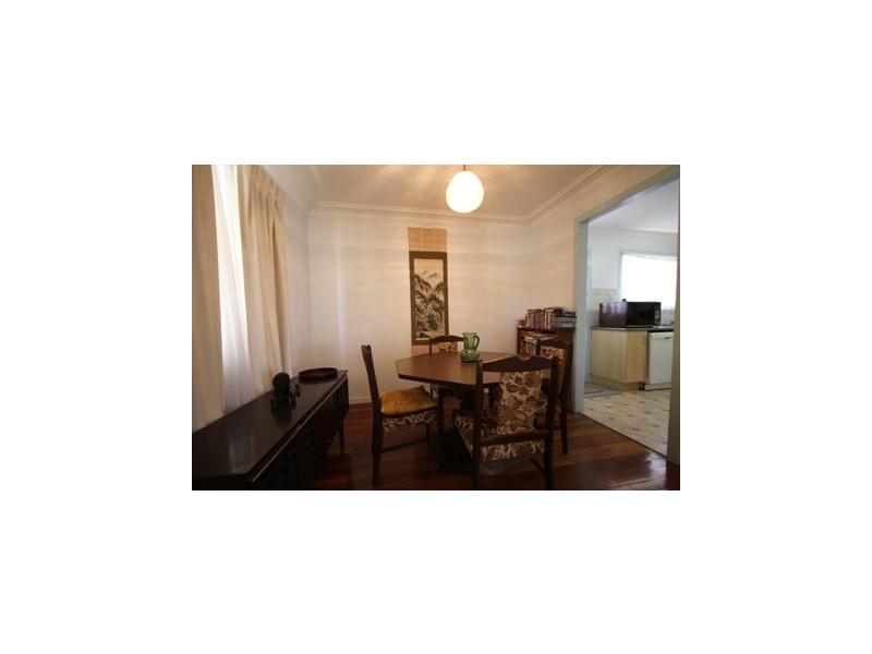 1 Koumala, Mansfield QLD 4122