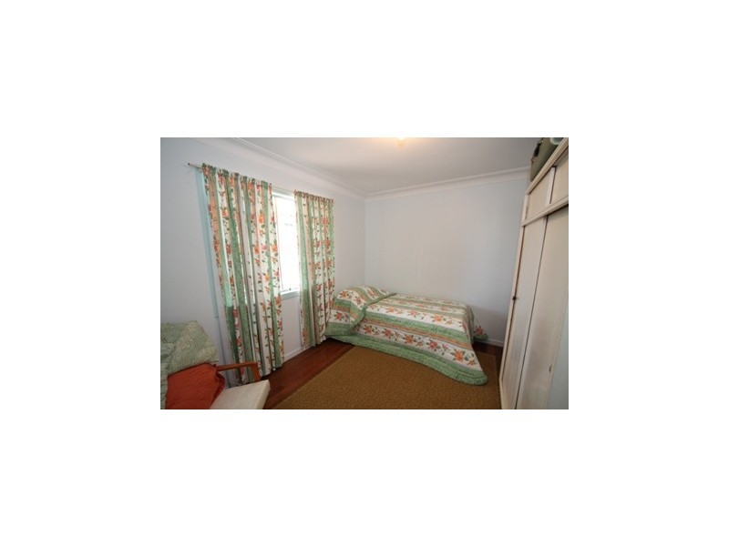 1 Koumala, Mansfield QLD 4122