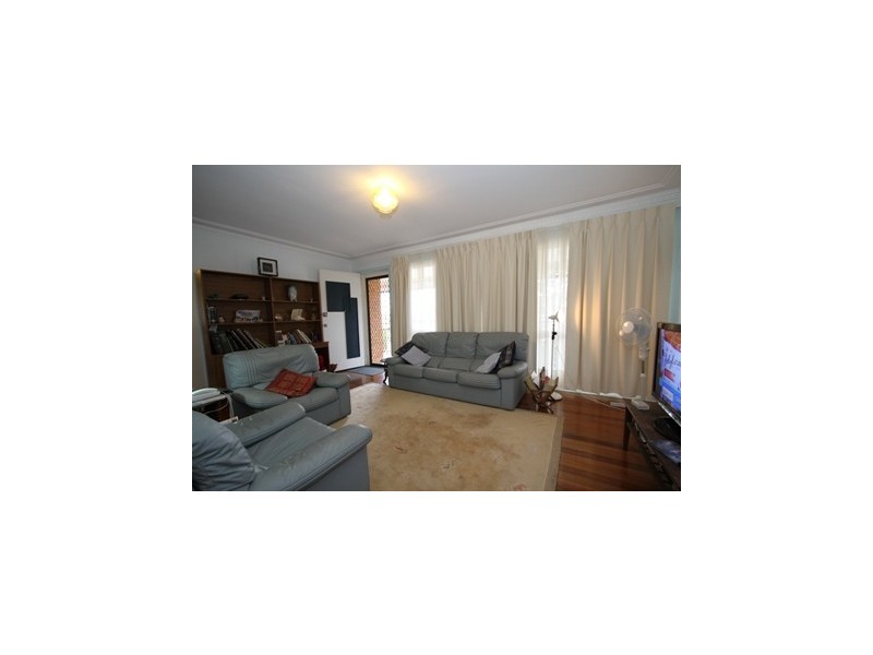 1 Koumala, Mansfield QLD 4122