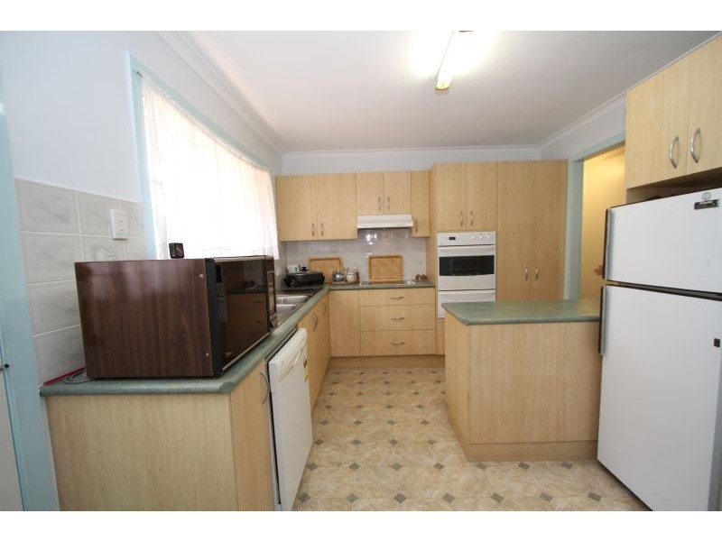 1 Koumala, Mansfield QLD 4122