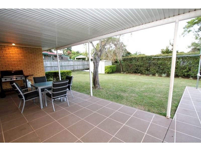 3 Privet place, Mansfield QLD 4122