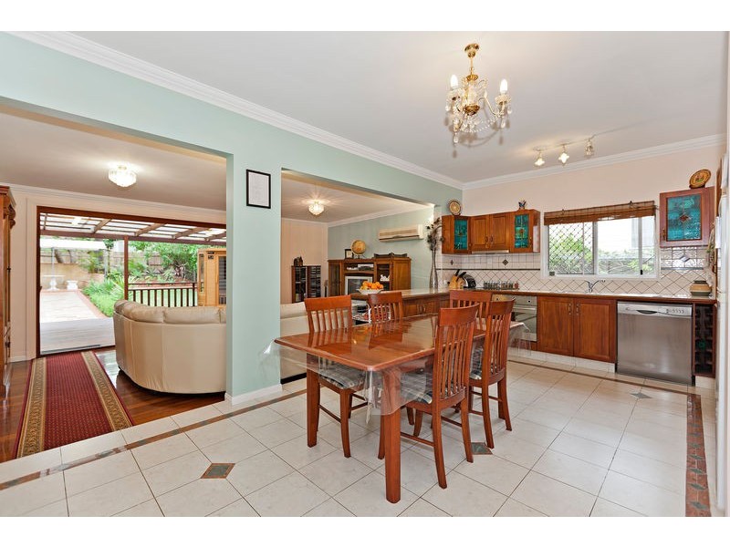 66 Galsworthy, Holland Park West QLD 4121
