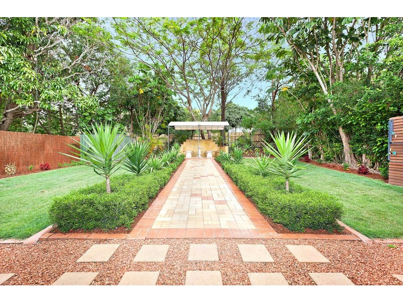 66 Galsworthy, Holland Park West QLD 4121