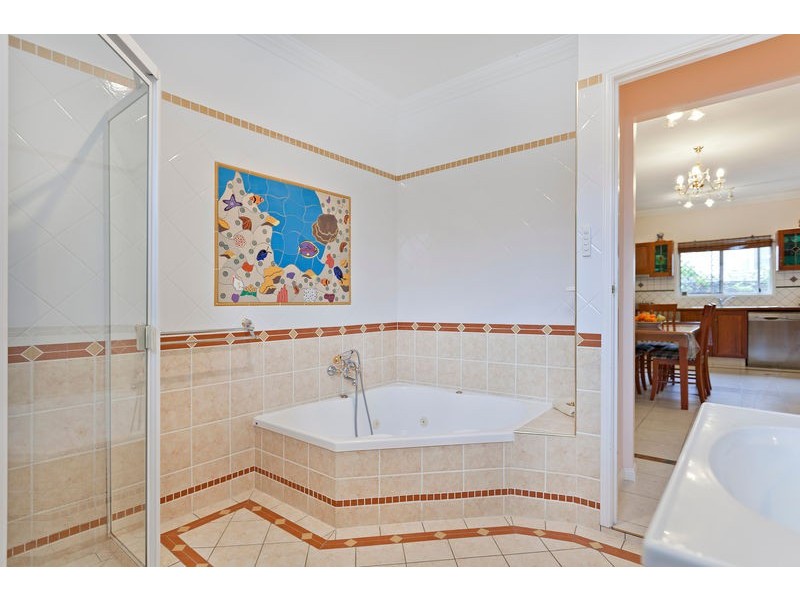 66 Galsworthy, Holland Park West QLD 4121