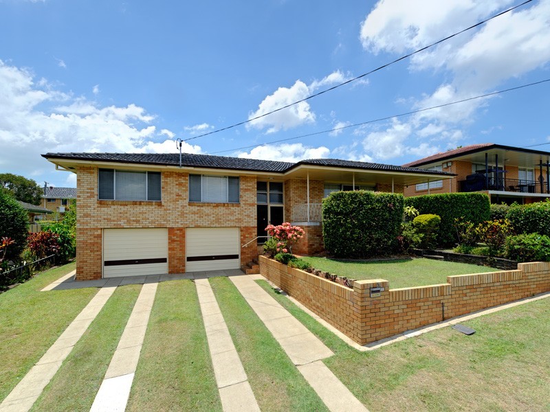 5 Menkira Street, Mansfield QLD 4122