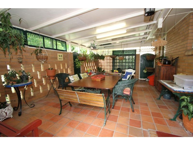 6 Koumala Street, Mansfield QLD 4122