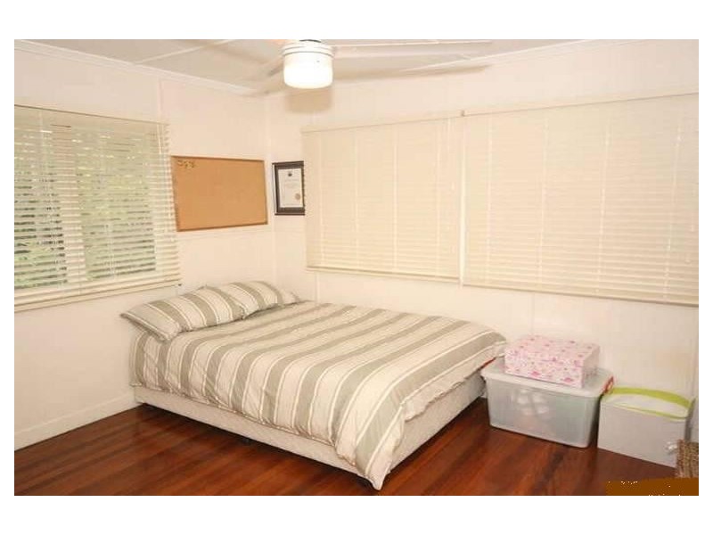 35 Vickers Street, Carina Heights QLD 4152