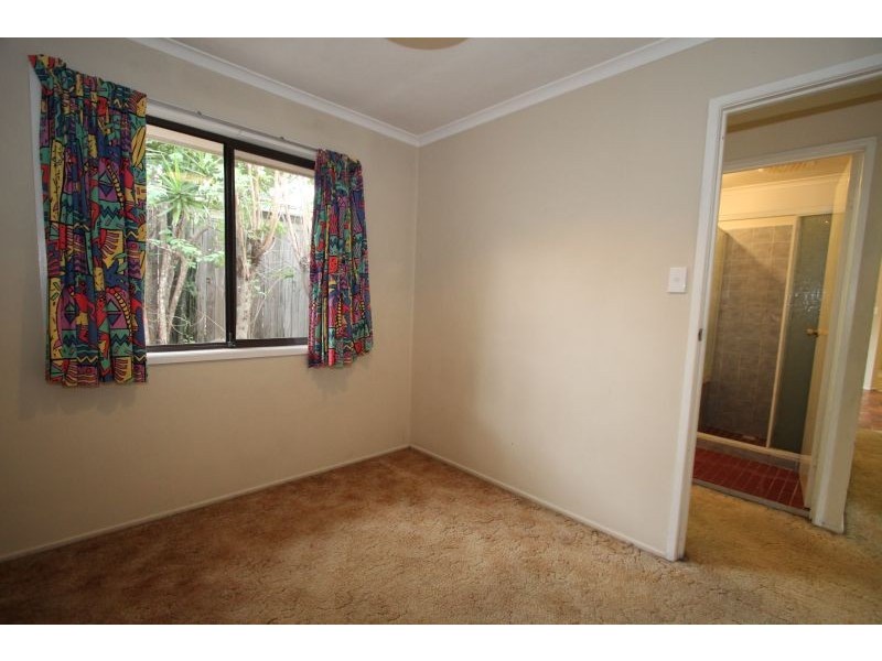 435 Broadwater Road, Mansfield QLD 4122