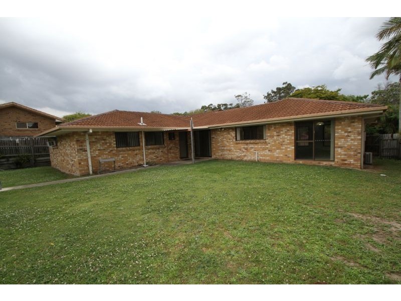 16 Roosevelt Drive, Stretton QLD 4116