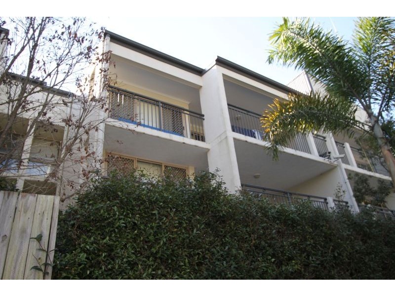 32  /  8 MASCAR  STREET, Upper Mount Gravatt QLD 4122