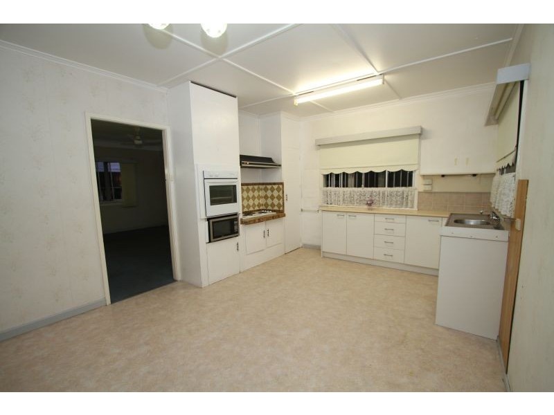 17 Queensway St, Upper Mount Gravatt QLD 4122