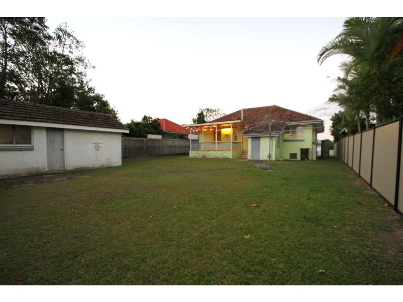 17 Queensway St, Upper Mount Gravatt QLD 4122