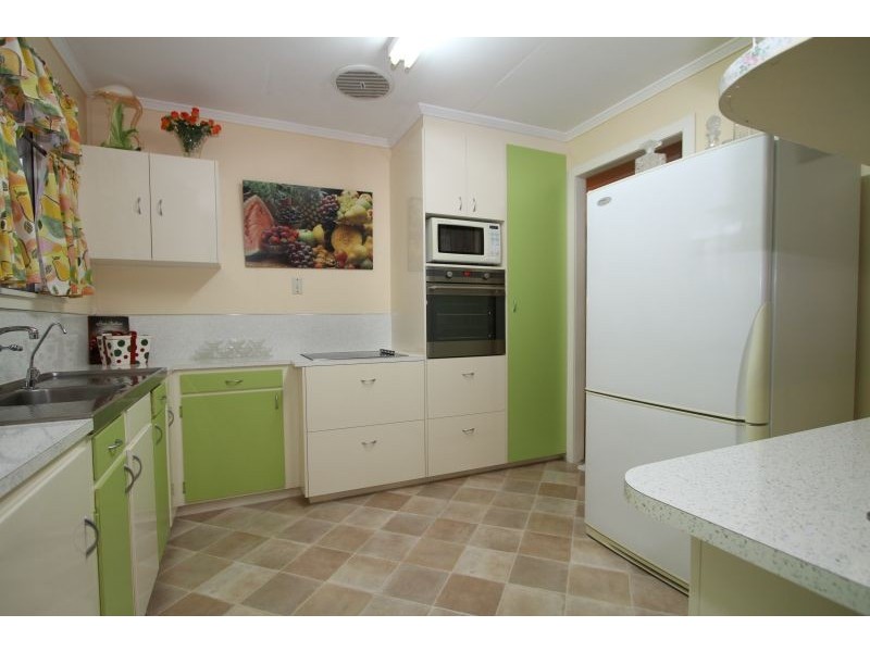 1 Olivella St, Mansfield QLD 4122