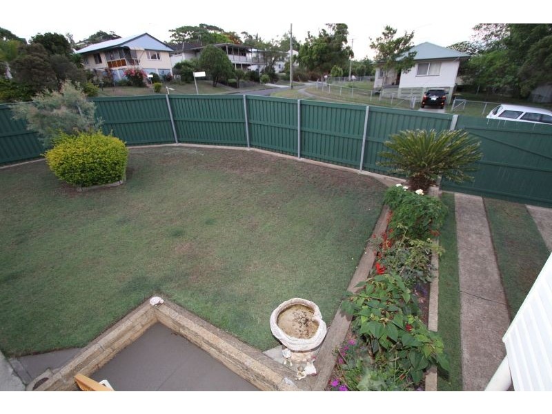 1 Olivella St, Mansfield QLD 4122