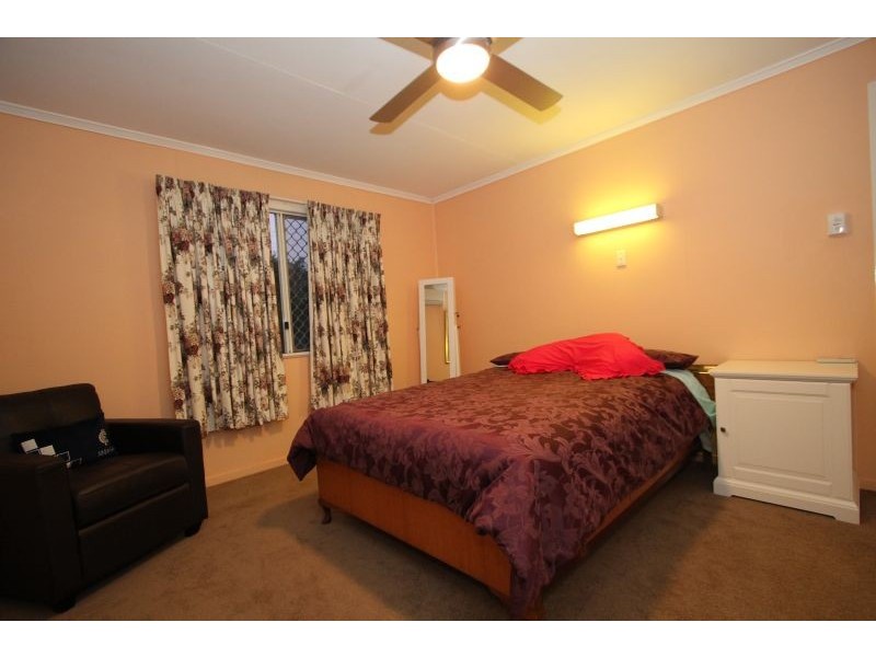 1 Olivella St, Mansfield QLD 4122