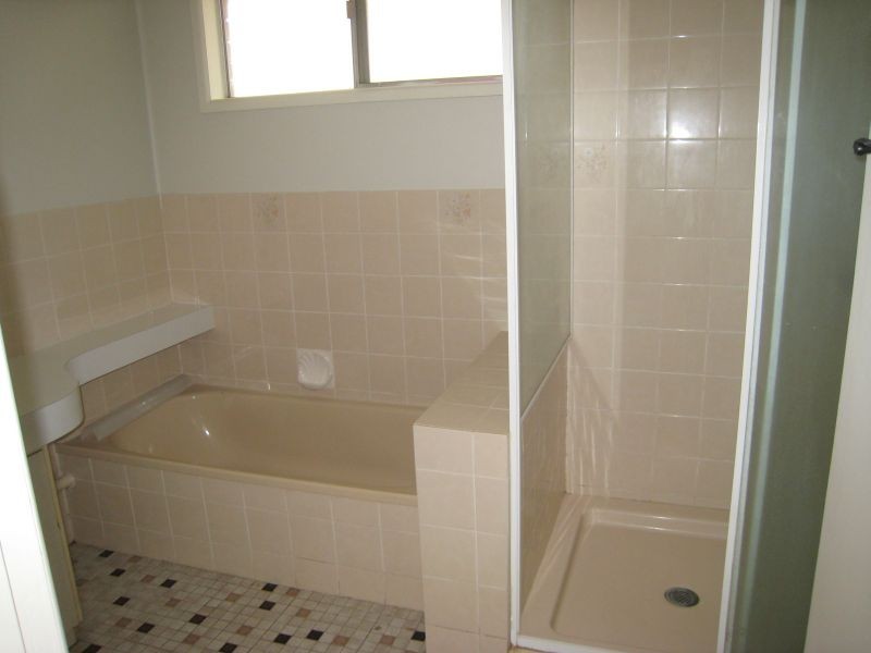 1 Mack Street, Wishart QLD 4122