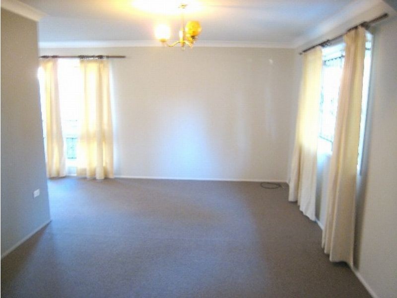 1 Mack Street, Wishart QLD 4122