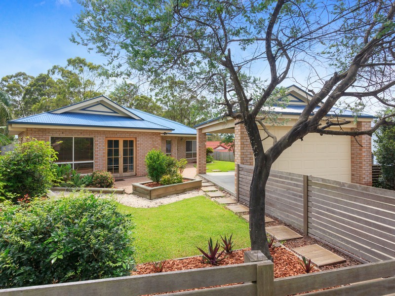 32 Eastwood Drive, Mansfield QLD 4122