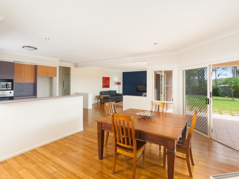 32 Eastwood Drive, Mansfield QLD 4122