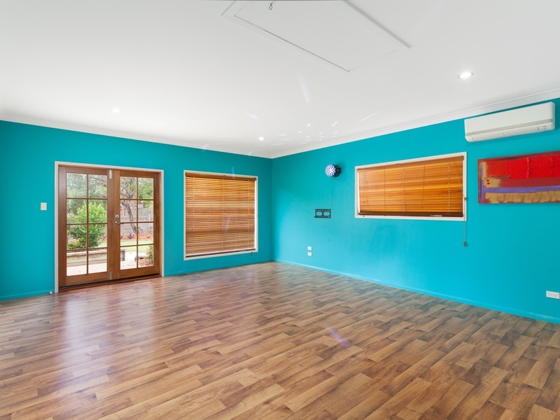 32 Eastwood Drive, Mansfield QLD 4122