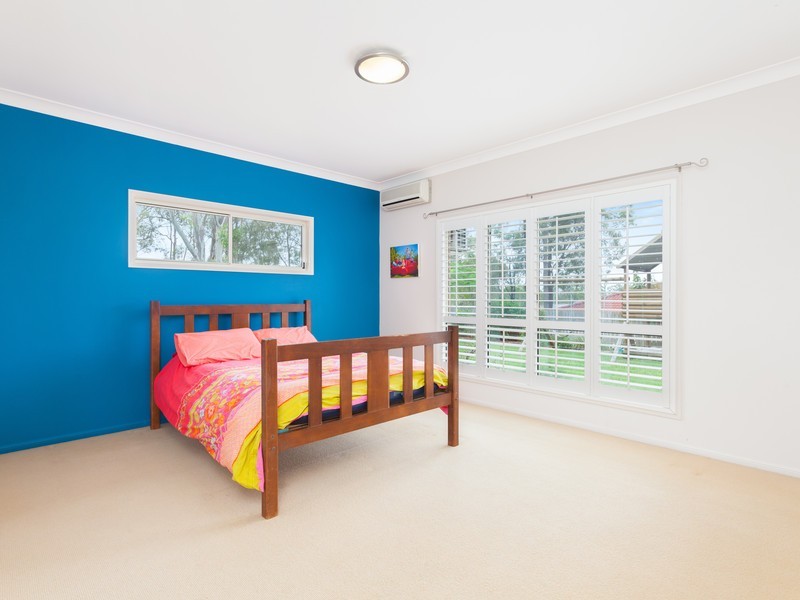 32 Eastwood Drive, Mansfield QLD 4122