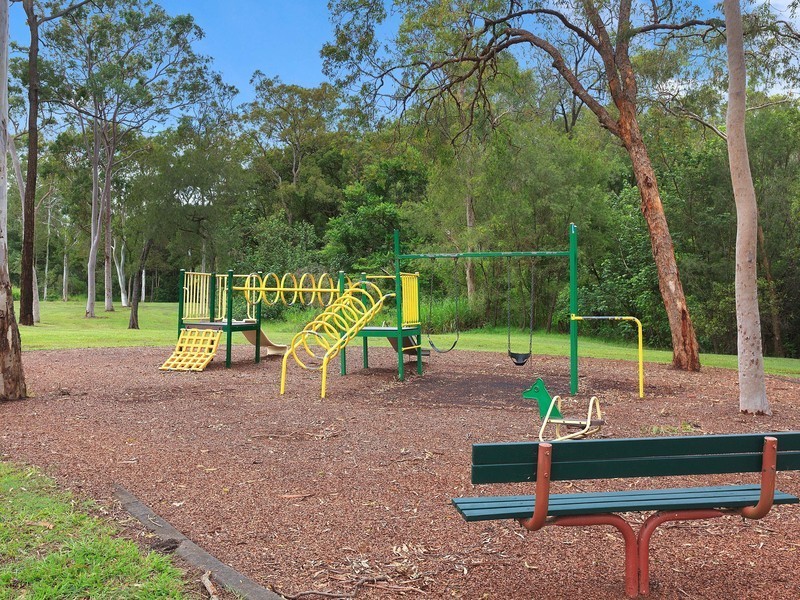 10 Winthrop, Wishart QLD 4122